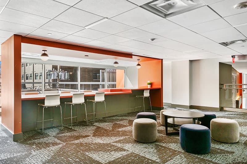 Clubhouse-04-Illini-Tower-Champaign-02