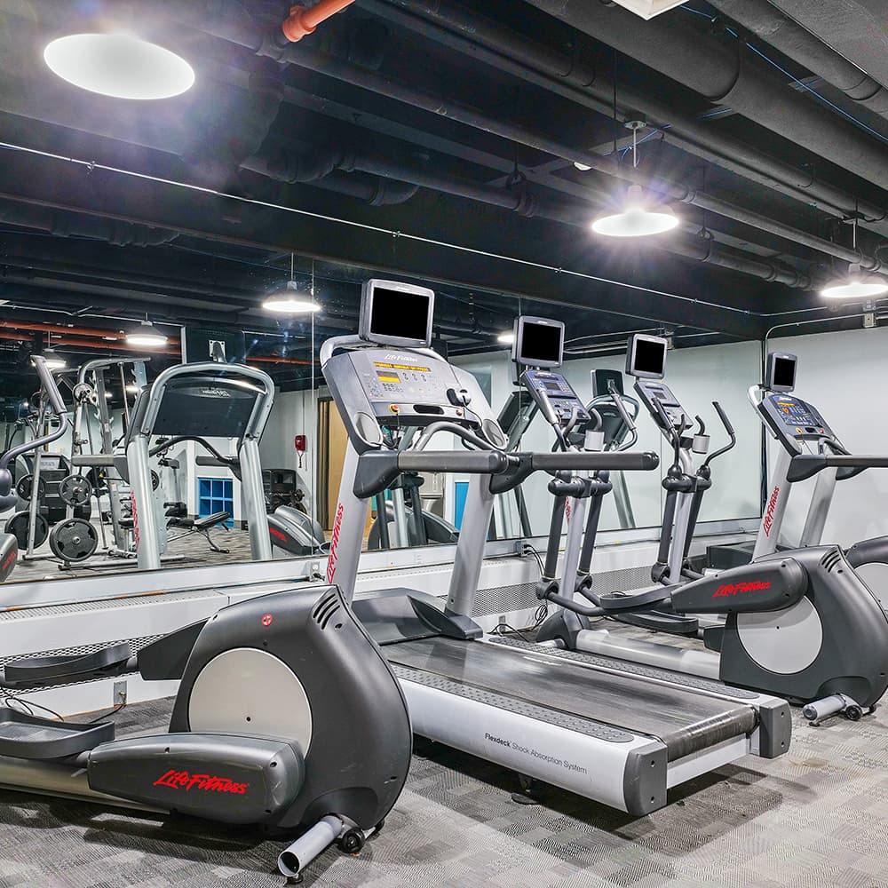 Fitness-Center-02-Illini-Tower-Champaign-02