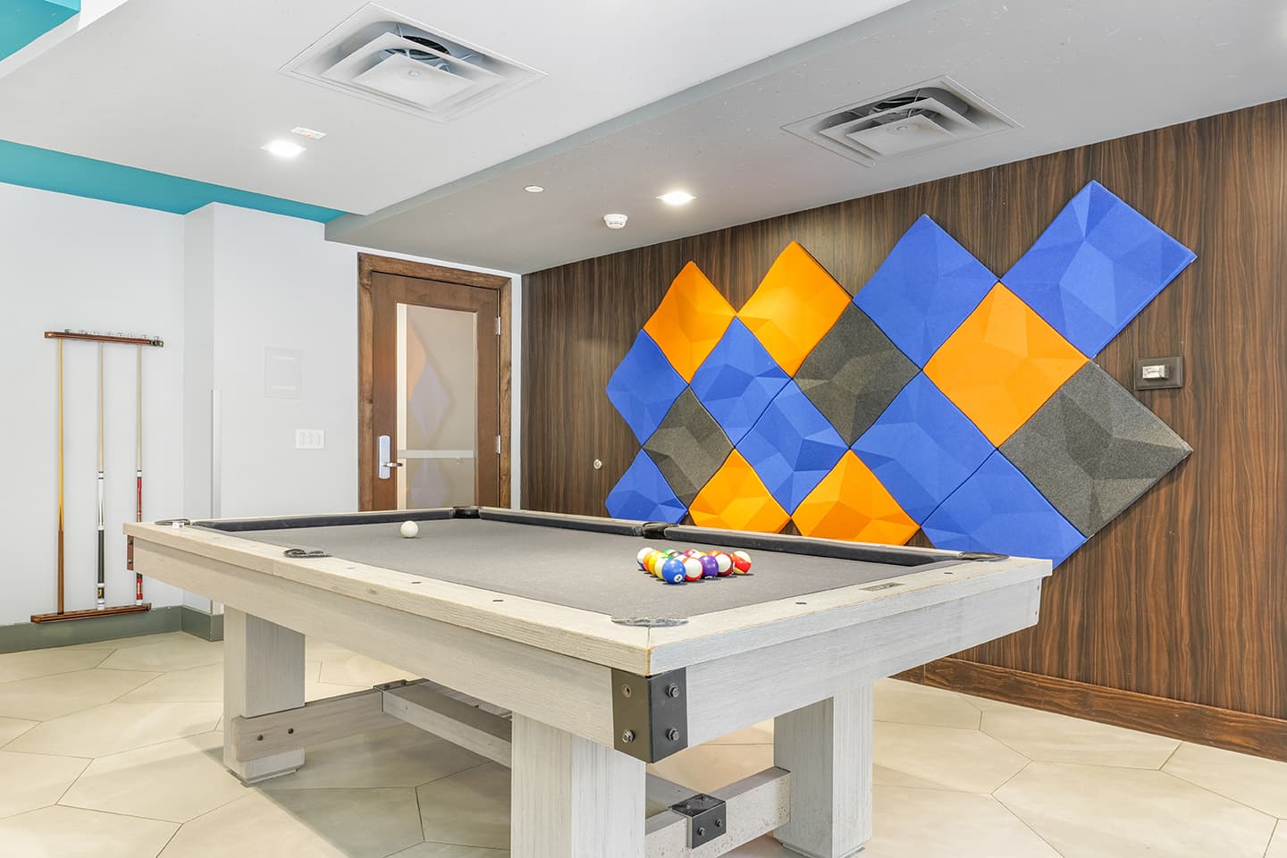 Game-Room-01-Illini-Tower-Champaign-02