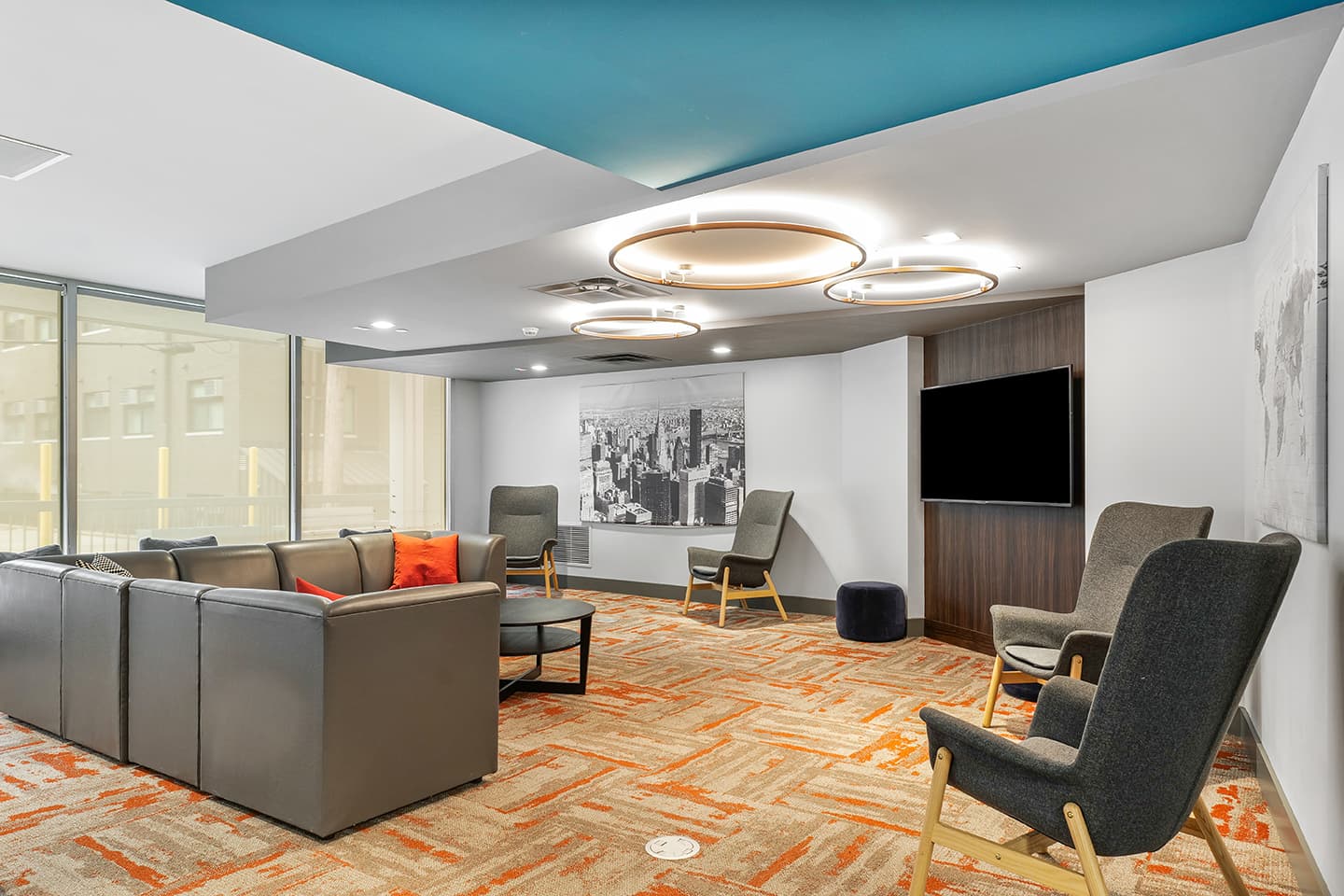 Movie-Theater-Room-01-Illini-Tower-Champaign-02